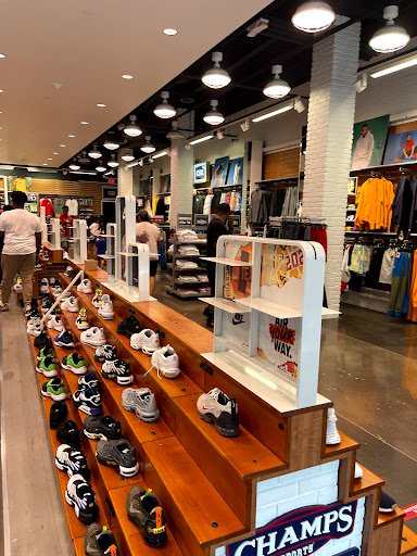 Sportswear Store «Champs Sports», reviews and photos, 627 Rosedale Shopping Center, Roseville, MN 55113, USA