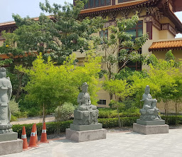 วิหารพระอวโลกิเตศวรโพธิสัตว์ วัดโฝวกวงซัน photo