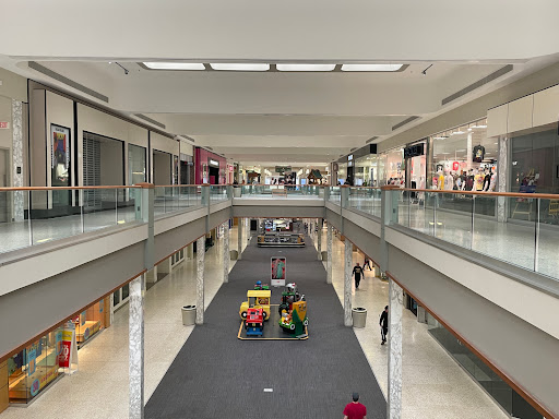 Shopping Mall «Monroeville Mall», reviews and photos, 200 Mall Cir Dr, Monroeville, PA 15146, USA