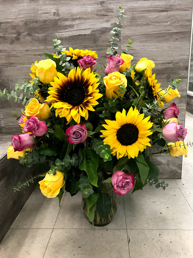 Florist «Everest Florist and Gifts Sacramento», reviews and photos, 7137 Walerga Rd, Sacramento, CA 95842, USA