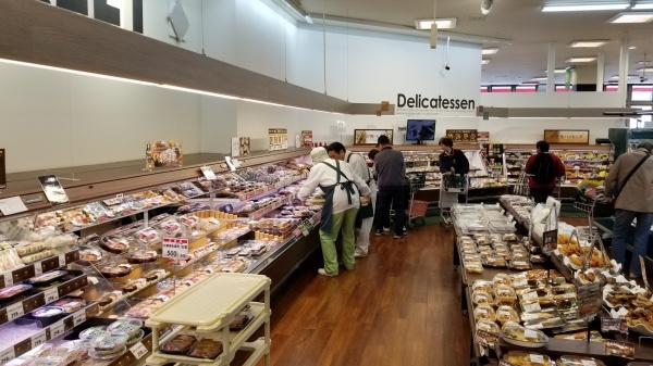 ラッキー 西岡店