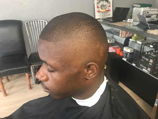 Barber Shop «Pro-Kutz Barbershop LLC.», reviews and photos, 7220 Edgewater Dr, Lockhart, FL 32810, USA