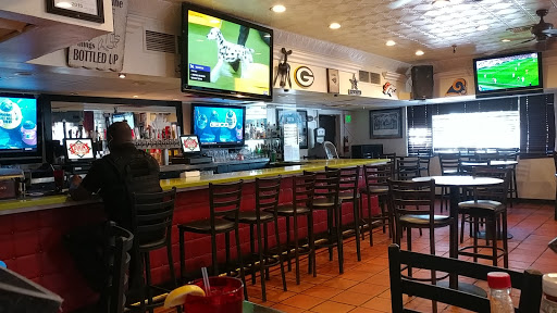 Sports bar Santa Ana