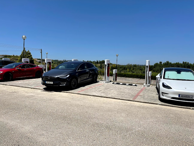 Comentários e avaliações sobre o Tesla Supercharger