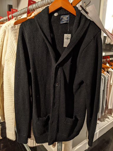 Clothing Store «Abercrombie & Fitch», reviews and photos, 1531 4th Ave, Seattle, WA 98101, USA