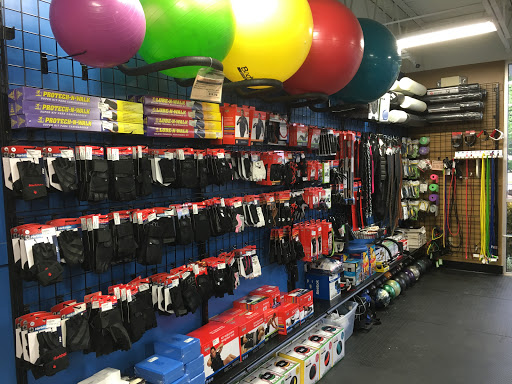 Sporting Goods Store «Play It Again Sports Winston Salem», reviews and photos, 5005 Country Club Rd, Winston-Salem, NC 27104, USA