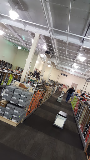 Shoe Store «DSW Designer Shoe Warehouse», reviews and photos, 17502 Hawthorne Blvd, Torrance, CA 90504, USA