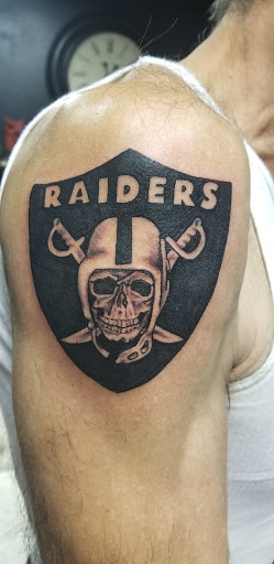 Tattoo Shop «Dermawerx Tattoo», reviews and photos, 9853 Silverdale Way NW STE 107, Silverdale, WA 98383, USA