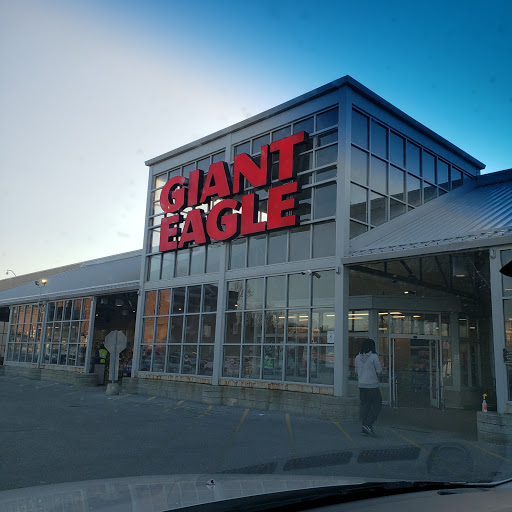 Giant Eagle Supermarket, 14100 Detroit Ave, Lakewood, OH 44107, USA, 