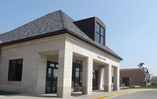 Community Center «The Harry& Rose Samson Family Jewish Community Center», reviews and photos, 6255 N Santa Monica Blvd, Milwaukee, WI 53217, USA