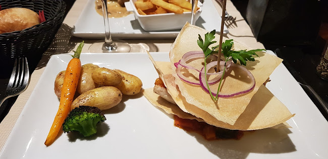 Opinii despre Bar a Vin - Restaurant Le 222 în Bastenaken - Bar