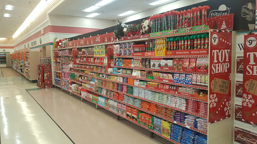 Grocery Store «Winn-Dixie», reviews and photos, 1122 N Main St, Bushnell, FL 33513, USA