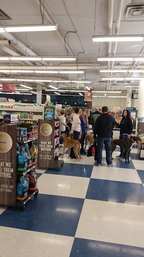 Pet Supply Store «Petco Animal Supplies», reviews and photos, 710 W 66th St, Richfield, MN 55423, USA