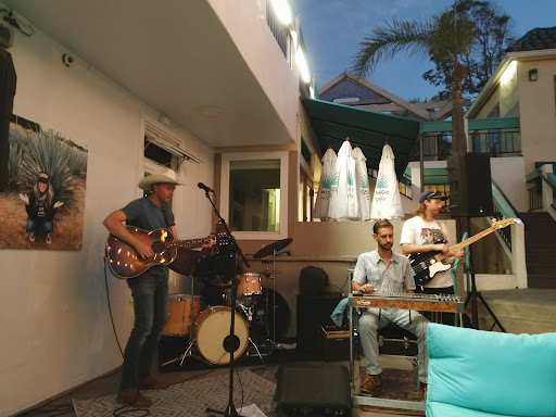 Shopping Mall «Moonlight Plaza Shopping Center», reviews and photos, 315 S Coast Hwy 101, Encinitas, CA 92024, USA