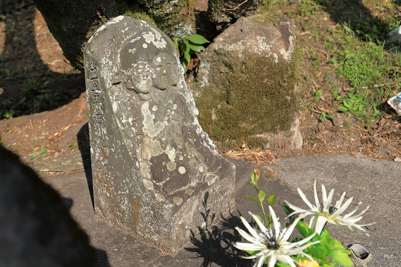 天神通の田の神