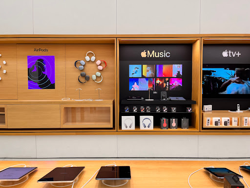 Apple Sherman Oaks image