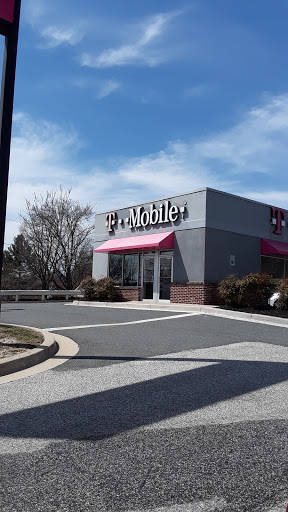 Cell Phone Store «T-Mobile», reviews and photos, 8010 Belair Rd, Nottingham, MD 21236, USA