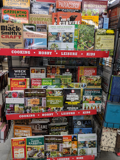 Farm Equipment Supplier «Tractor Supply Co.», reviews and photos, 8740 E Eastridge Dr, Prescott Valley, AZ 86314, USA