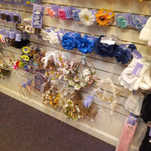 Shopping Mall «The Shoppes at Farmington Valley», reviews and photos, 110 Albany Turnpike, Canton, CT 06019, USA