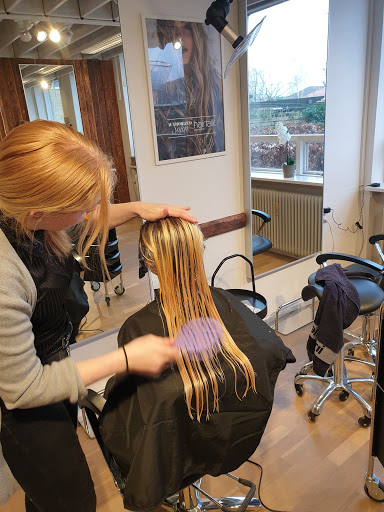 Hårsaksen - din frisør i Glamsbjerg in Glamsbjerg, Assens