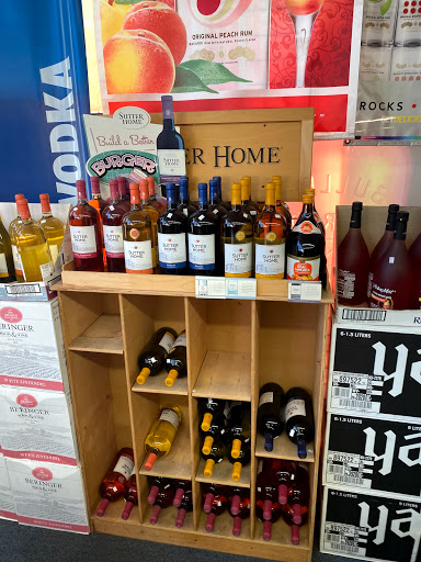 Liquor Store «West Hills Wines & Liquors», reviews and photos, 1720 New York Ave, Huntington Station, NY 11746, USA