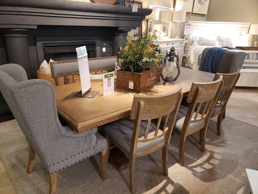 Furniture Store «Ashley HomeStore», reviews and photos, 880 FL-436, Altamonte Springs, FL 32714, USA