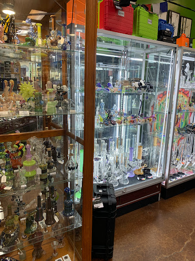 Boutique «Retro Revolution Smoke Shop», reviews and photos, 5429 Greenville Ave, Dallas, TX 75206, USA