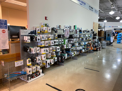 Electronics Store «Micro Center», reviews and photos, 550 Lancaster Ave, St Davids, PA 19087, USA