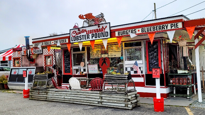 Charlotte's Legendary Lobster Pound 04679