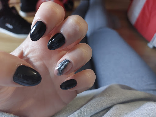Naoimhs Nails in Dublin, Co. Dublin