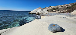 Foto von White & Rocky Beach mit sehr sauber Sauberkeitsgrad