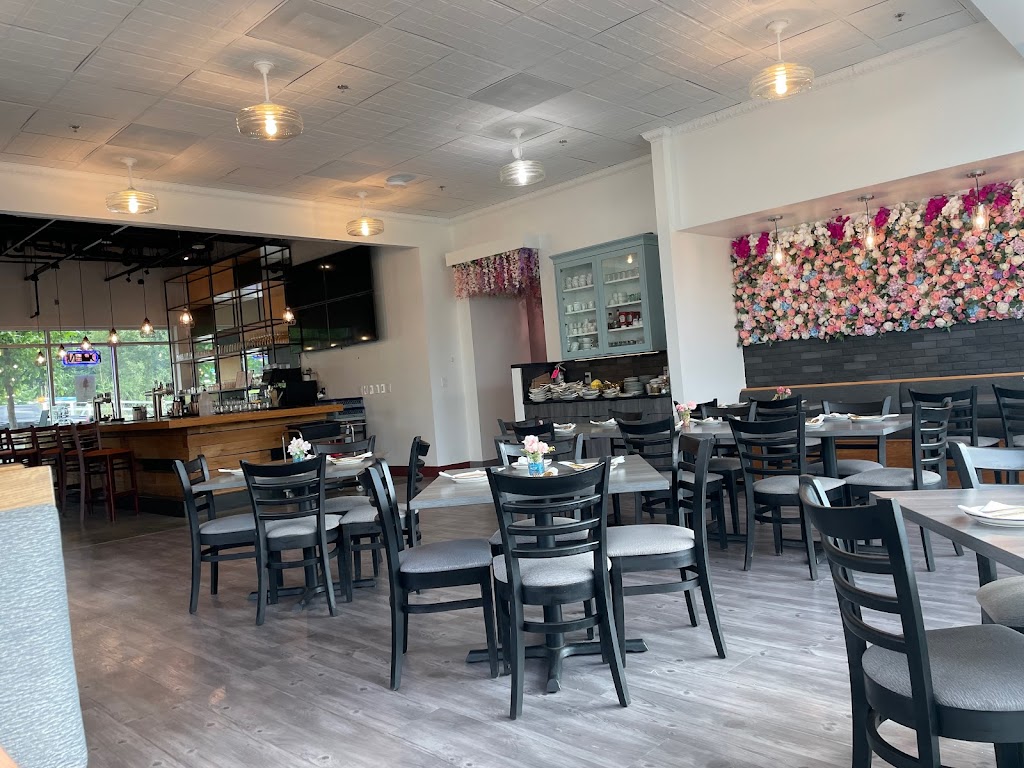 Maple Pine Breakfast & Thai Kitchen 22911