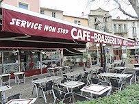 Atmosphère du Restaurant La Brasserie du midi à Pézenas - n°2