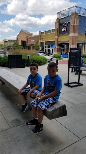 Movie Theater «Regal Cinemas Nanuet 12 & RPX», reviews and photos, 6201 Fashion Dr, Nanuet, NY 10954, USA