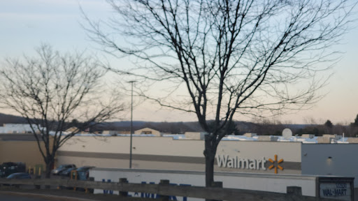Discount Store «Walmart», reviews and photos, 910 Wolcott St, Waterbury, CT 06705, USA
