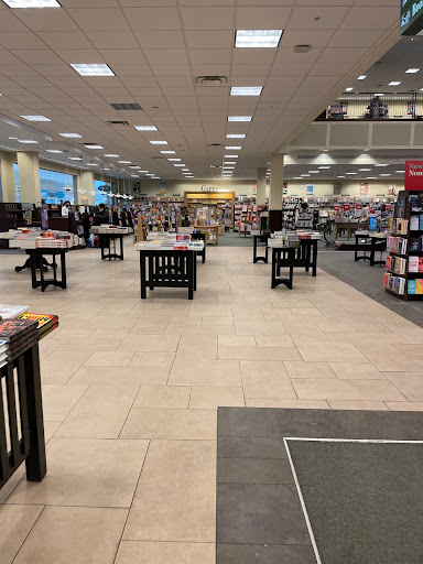 Book Store «Barnes & Noble», reviews and photos, 3195 28th St SE, Grand Rapids, MI 49512, USA