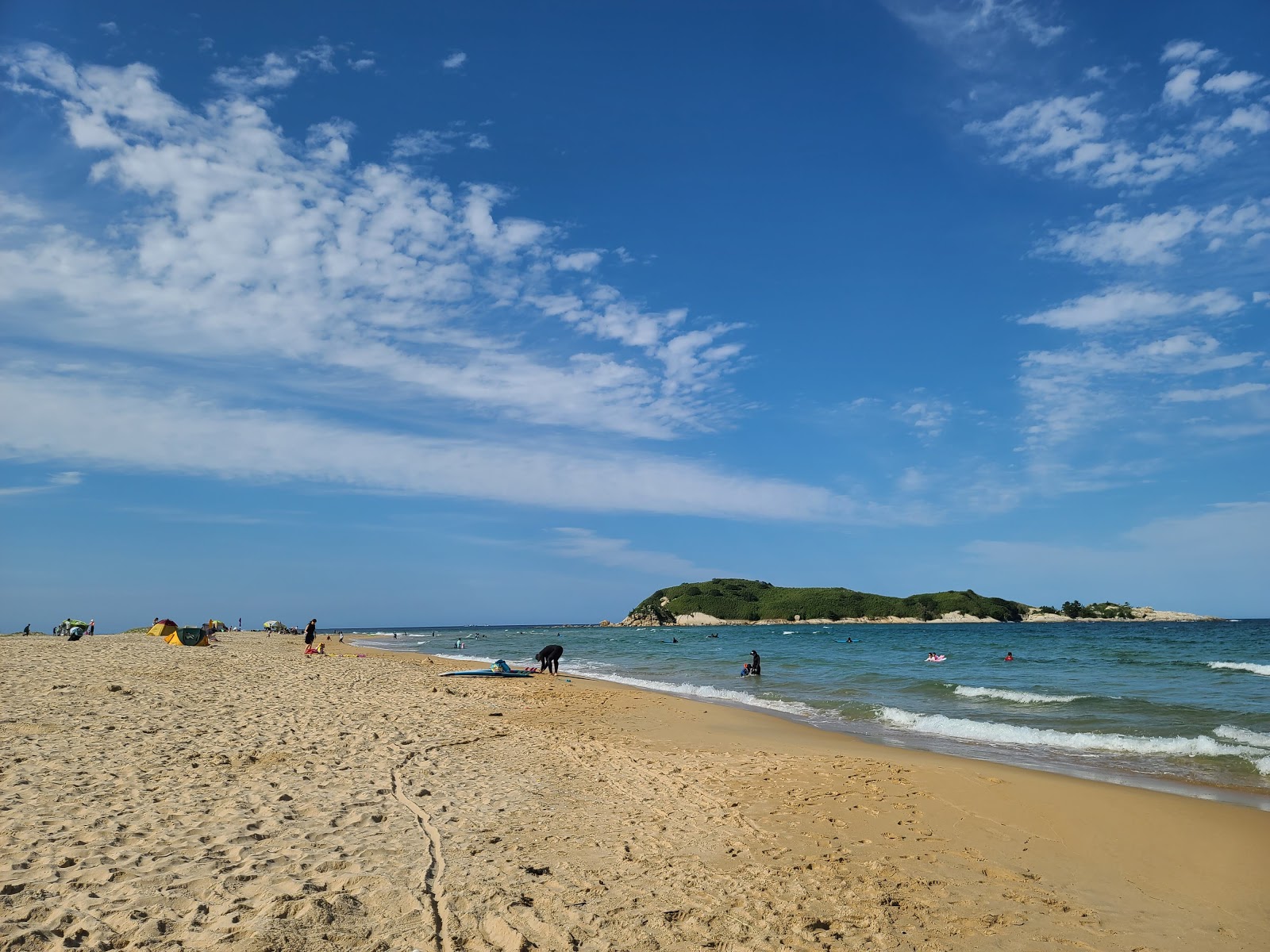 Foto av Songjiho Beach med hög nivå av renlighet