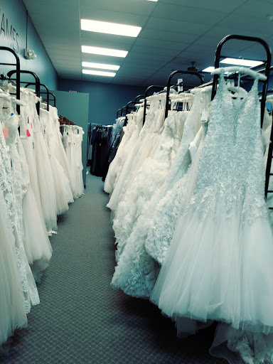 Bridal Shop «Encore Consignment & Bridal Boutique», reviews and photos, 311 N Riverfront Dr, Mankato, MN 56001, USA