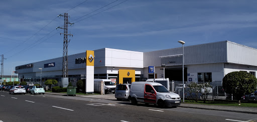 Dacia Santiago Caeiro