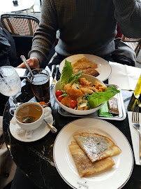 Croissant du Restaurant français La Terrasse du 7ᵉ à Paris - n°14