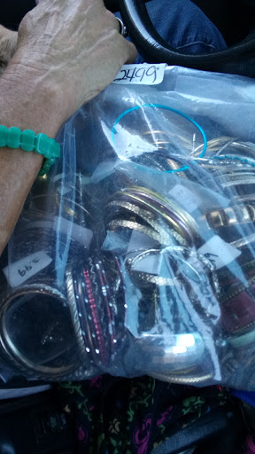 Thrift Store «Hope of the Valley Rescue Mission Thrift Store», reviews and photos, 18167 Chatsworth St, Granada Hills, CA 91344, USA