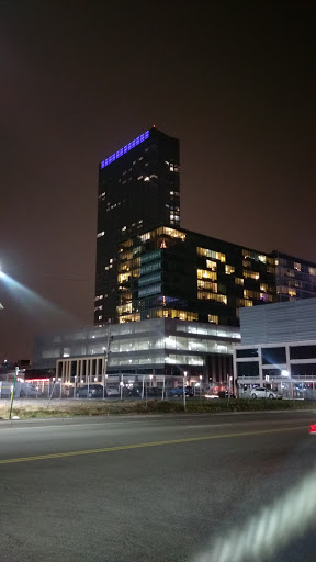 Shopping Mall «Oaktree Mall Shopping Center», reviews and photos, 2024 Center Ave n, Fort Lee, NJ 07024, USA