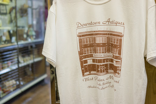 Antique Store «Downtown Antiques Mall», reviews and photos, 1 Court Square, West Plains, MO 65775, USA