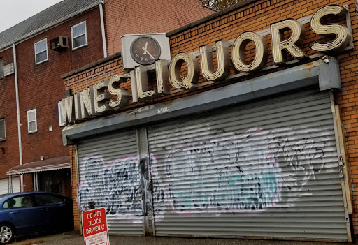 Liquor Store «Expressway Wine & Liquor Store», reviews and photos, 15416 Horace Harding Expy, Flushing, NY 11367, USA