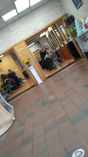 Beauty Salon «Jaeliz Dominican Beauty Salon», reviews and photos, 573 Broadway, Amityville, NY 11701, USA