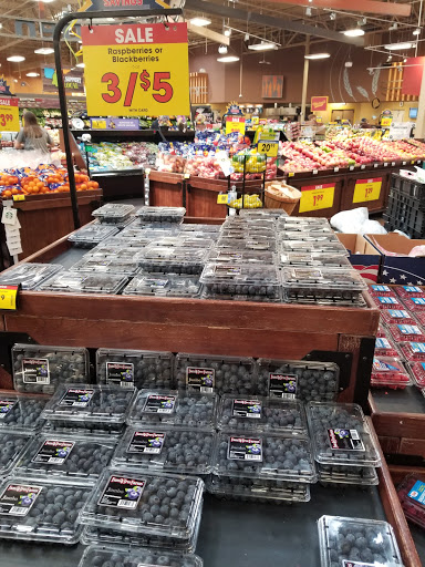 Shopping Mall «Poplar Plaza Shopping Center», reviews and photos, 3440 Poplar Ave, Memphis, TN 38111, USA