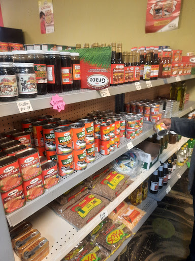 Jamaican Restaurant «Grayson Caribbean Market», reviews and photos, 1365 Grayson Hwy, Lawrenceville, GA 30045, USA