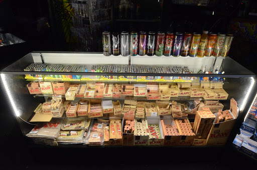 Tobacco Shop «Smoke House», reviews and photos, 968 Dundee Ave, Elgin, IL 60120, USA