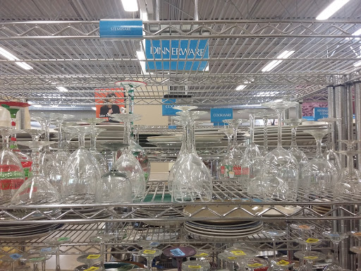 Thrift Store «Goodwill Store & Donation Center», reviews and photos, 450 N Randall Rd, Batavia, IL 60510, USA