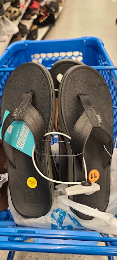 Clothing Store «Ross Dress for Less», reviews and photos, 3124 N Dinuba Blvd, Visalia, CA 93291, USA